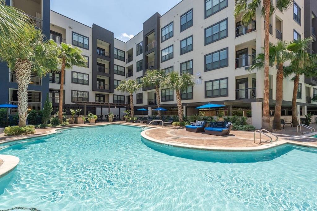 Modern Galleria Apt-Freeparking-Pool-Fast Wifi-Med Ctr Houston Eksteriør bilde